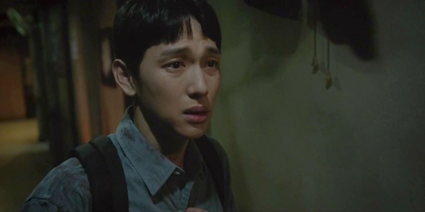 Im Si-wan as Yoon Jong-woo in Strangers From Hell