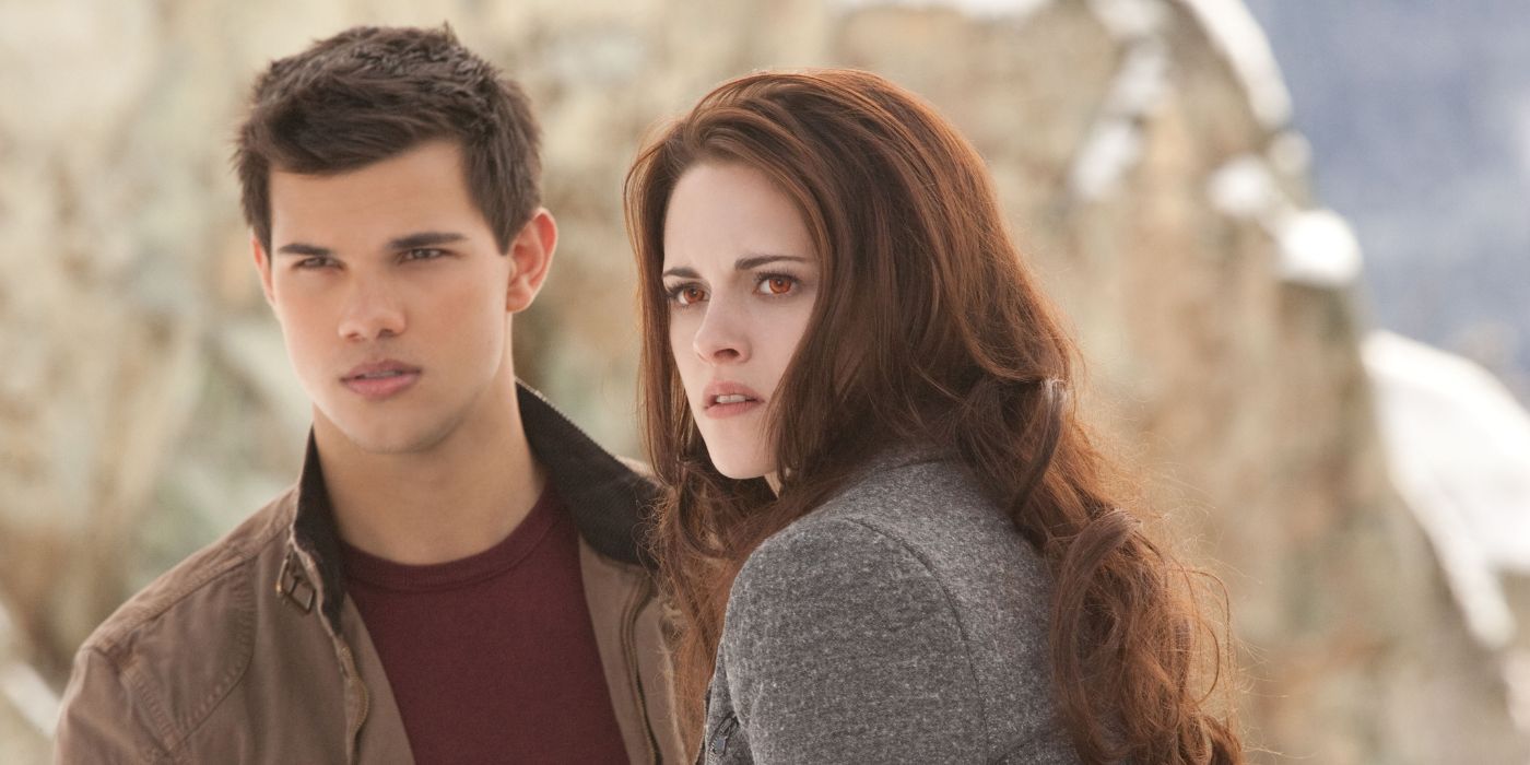 Bella and Jacob from Breaking Dawn Part 2 looking off into the distance