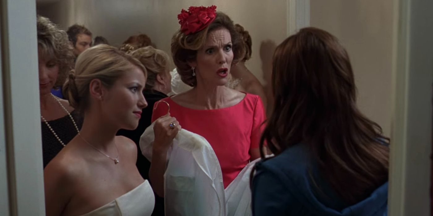Olivia, Daphne, and Viola Before the Debutante Ball in She's the Man