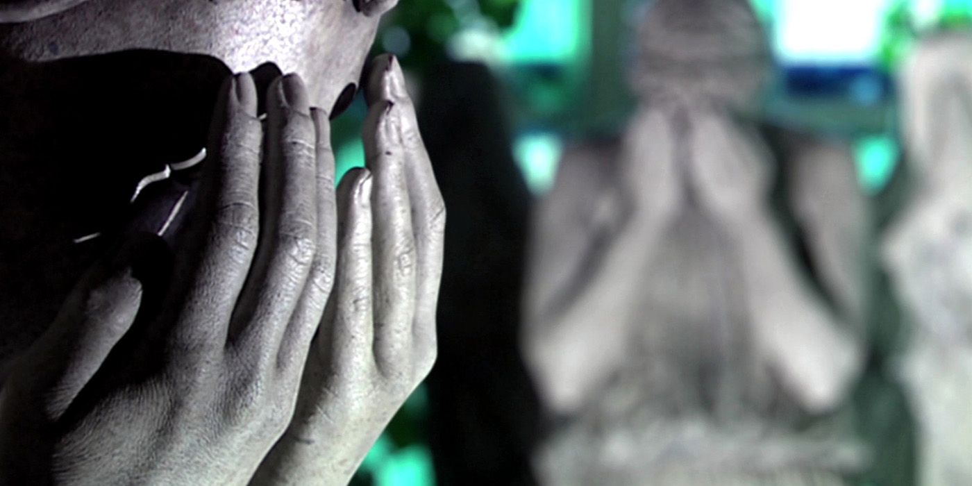 Doctor Who's Weeping Angel Comes To Life In Perfect & Terrifying Cosplay