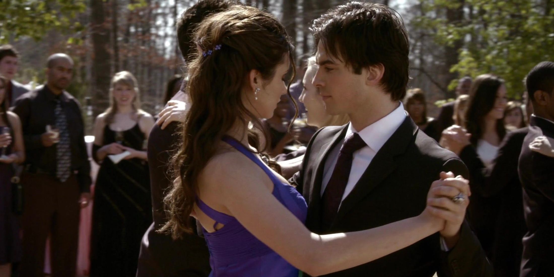 This Vampire Diaries Storyline Was A Slap In The Face To Damon (& Everyone Rooting For Him)