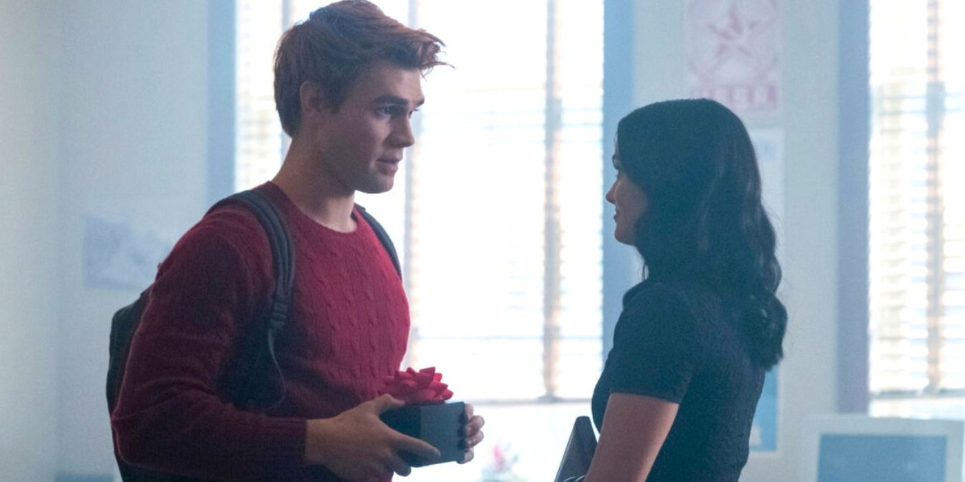 Riverdale's Archie Andrews, Betty Cooper's Relationship Timeline