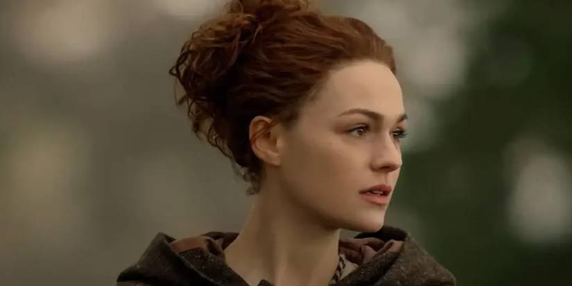 Brianna looking on in Outlander season 4