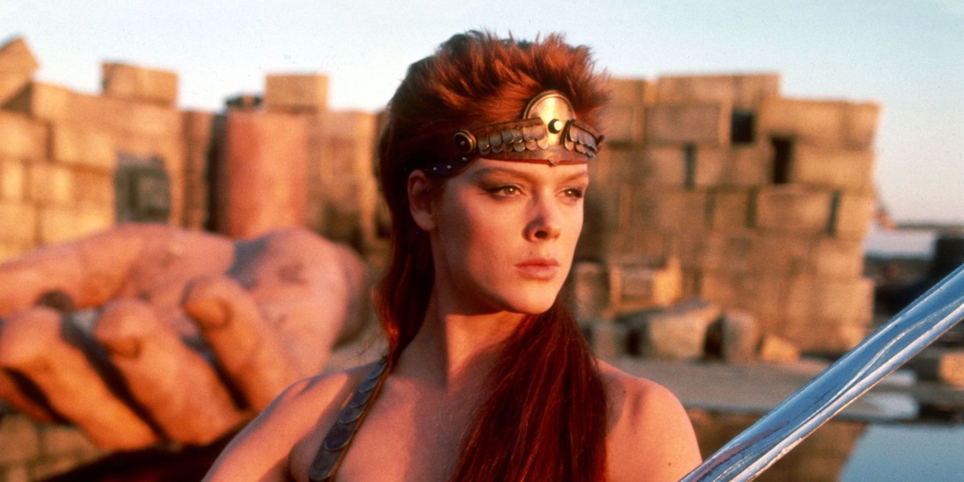 Brigitte Nielsen como Red Sonja em uma cena de Red Sonja.