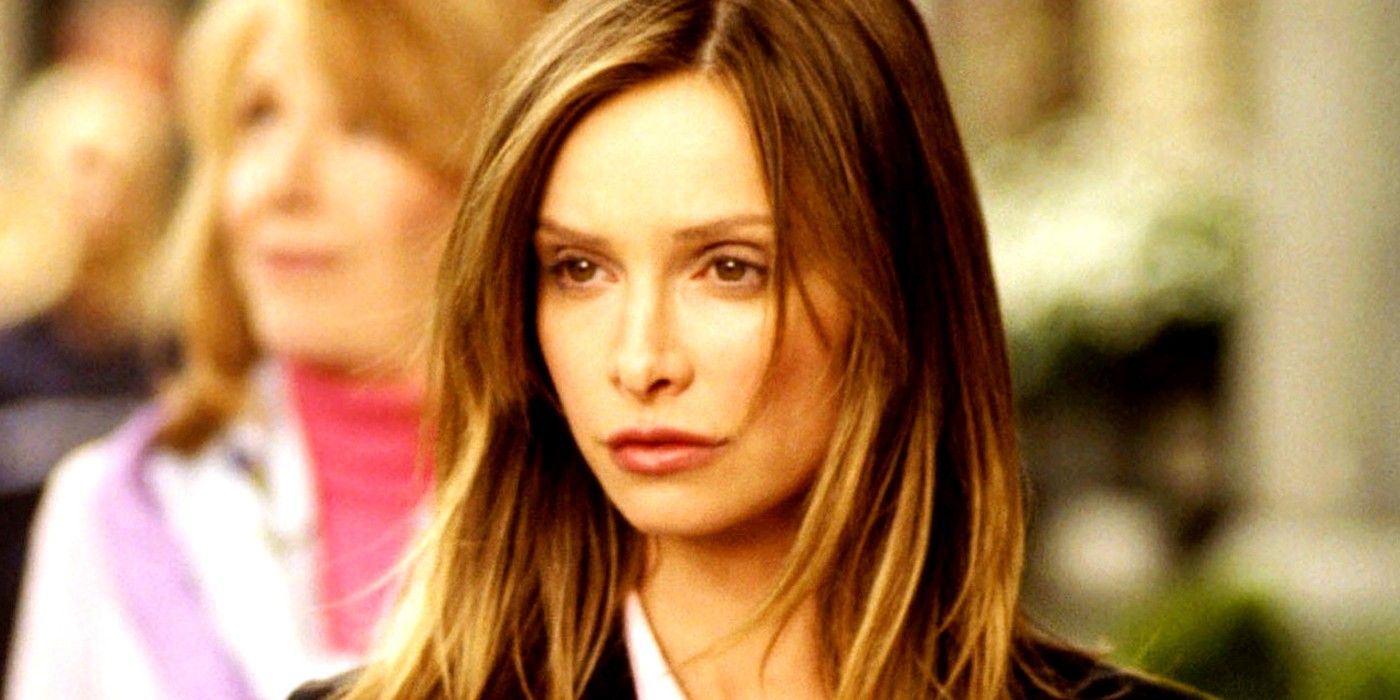 Calista Flockhart looking at something in Ally McBeal