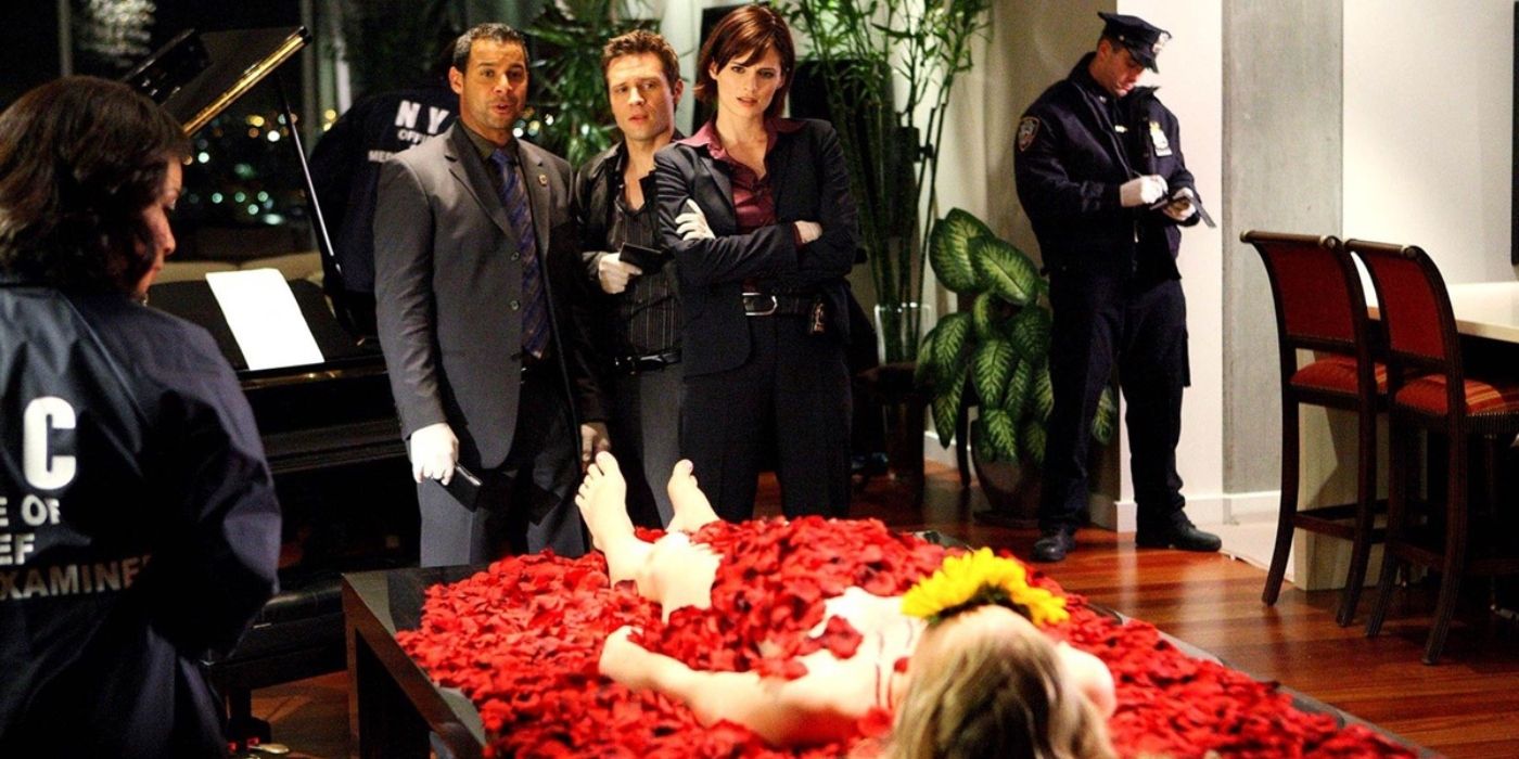 Beckett, Ryan e Esposito no episódio da 1ª temporada de Castle, Flowers For Your Grave