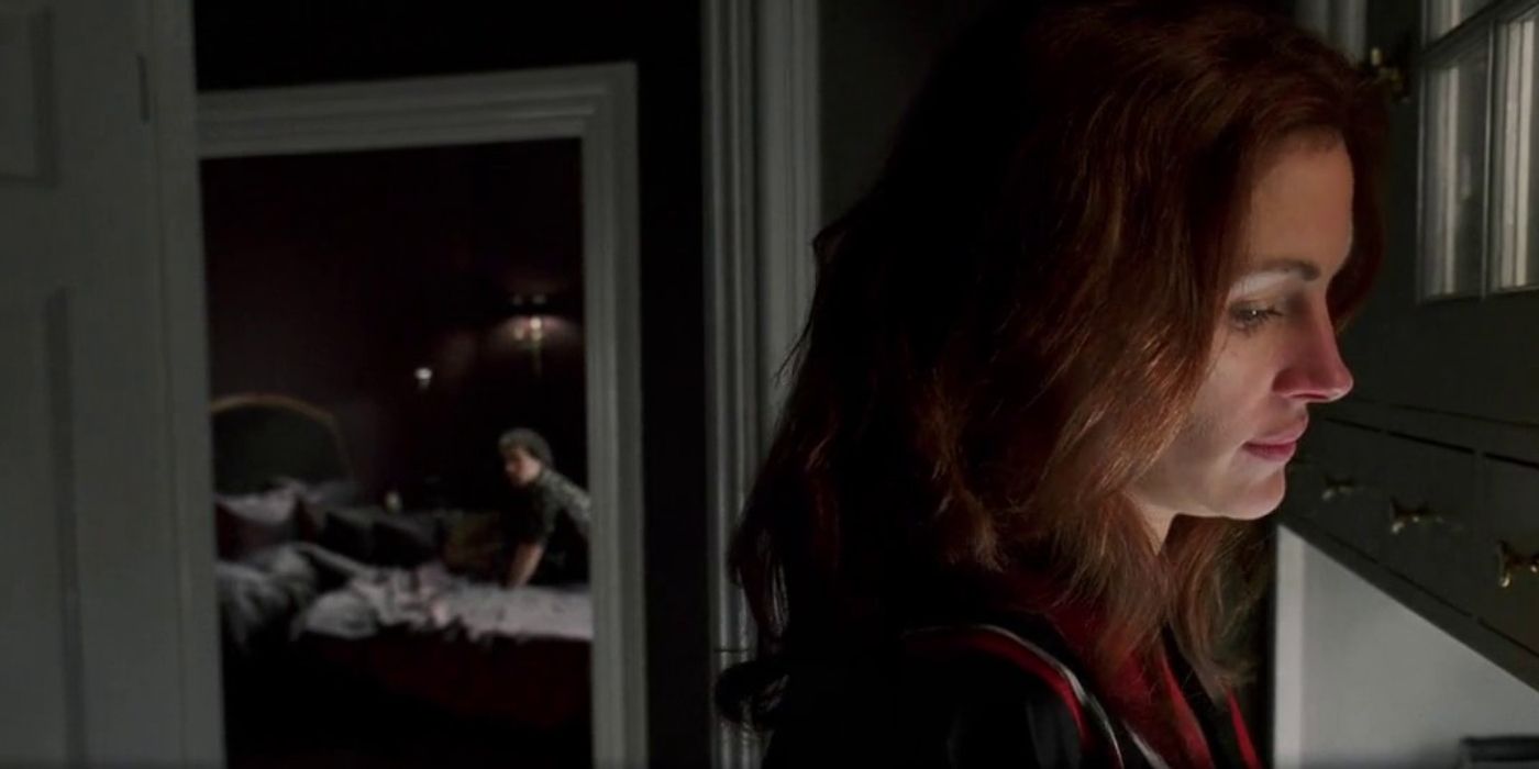 Julia Roberts in Confessions of a Dangerous Mind