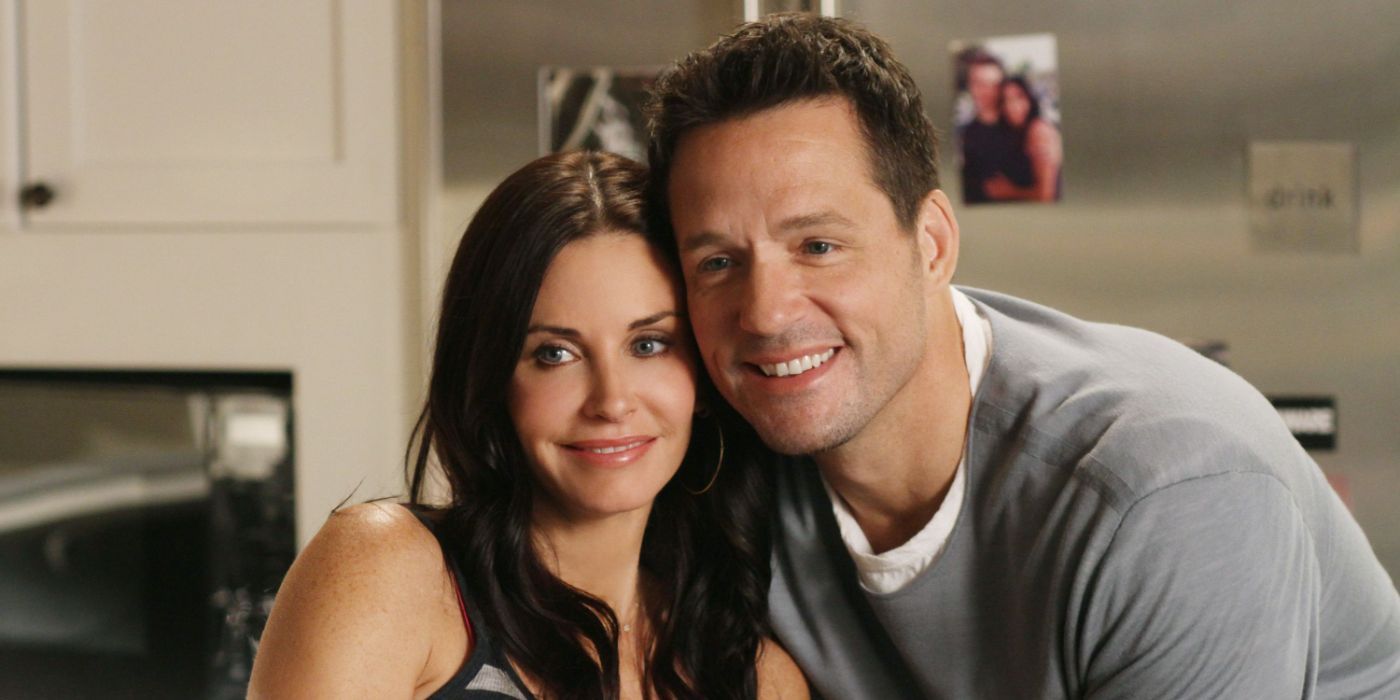 Courtney Cox as Jules in Cougar Town