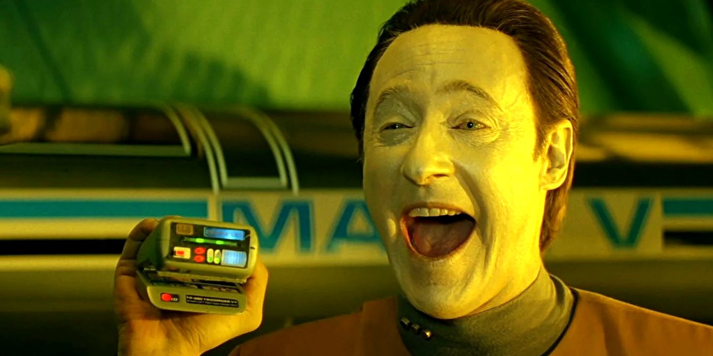 Star Trek: Discovery Debuts Starfleets Most Advanced Tricorder Ever