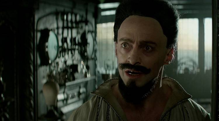 Hugh Jackman como Barba Negra em Peter Pan (Reprodução)