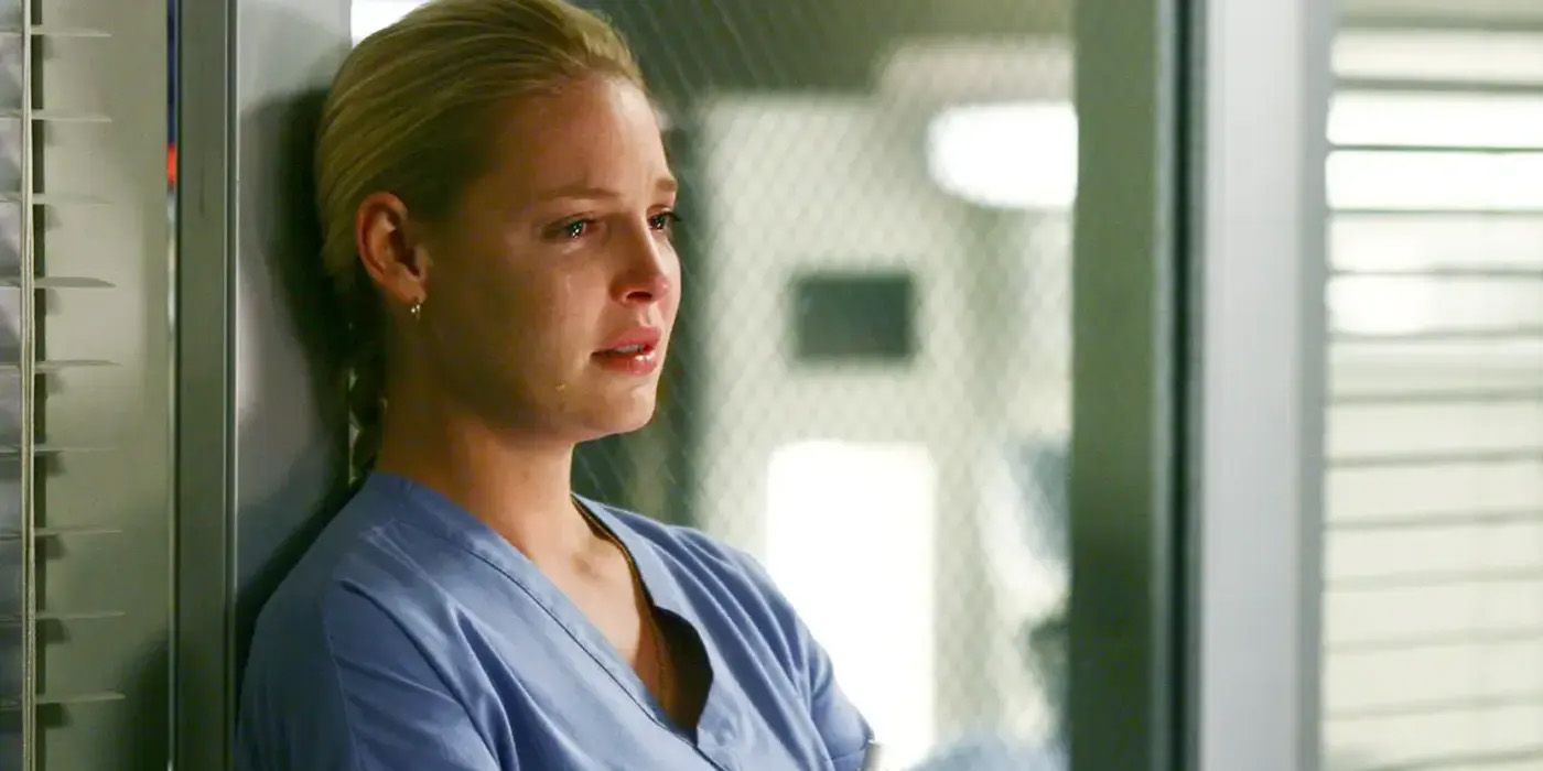 Katherine Hiegl as Izzie Stevens crying on Grey's Anatomy