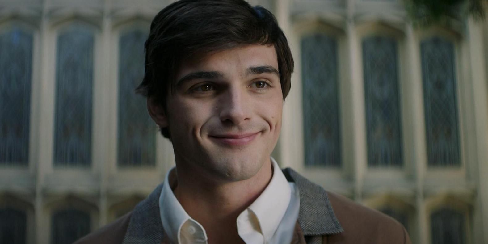 Jake (Jacob Elordi) smiling in The Mortuary Collection (2019).
