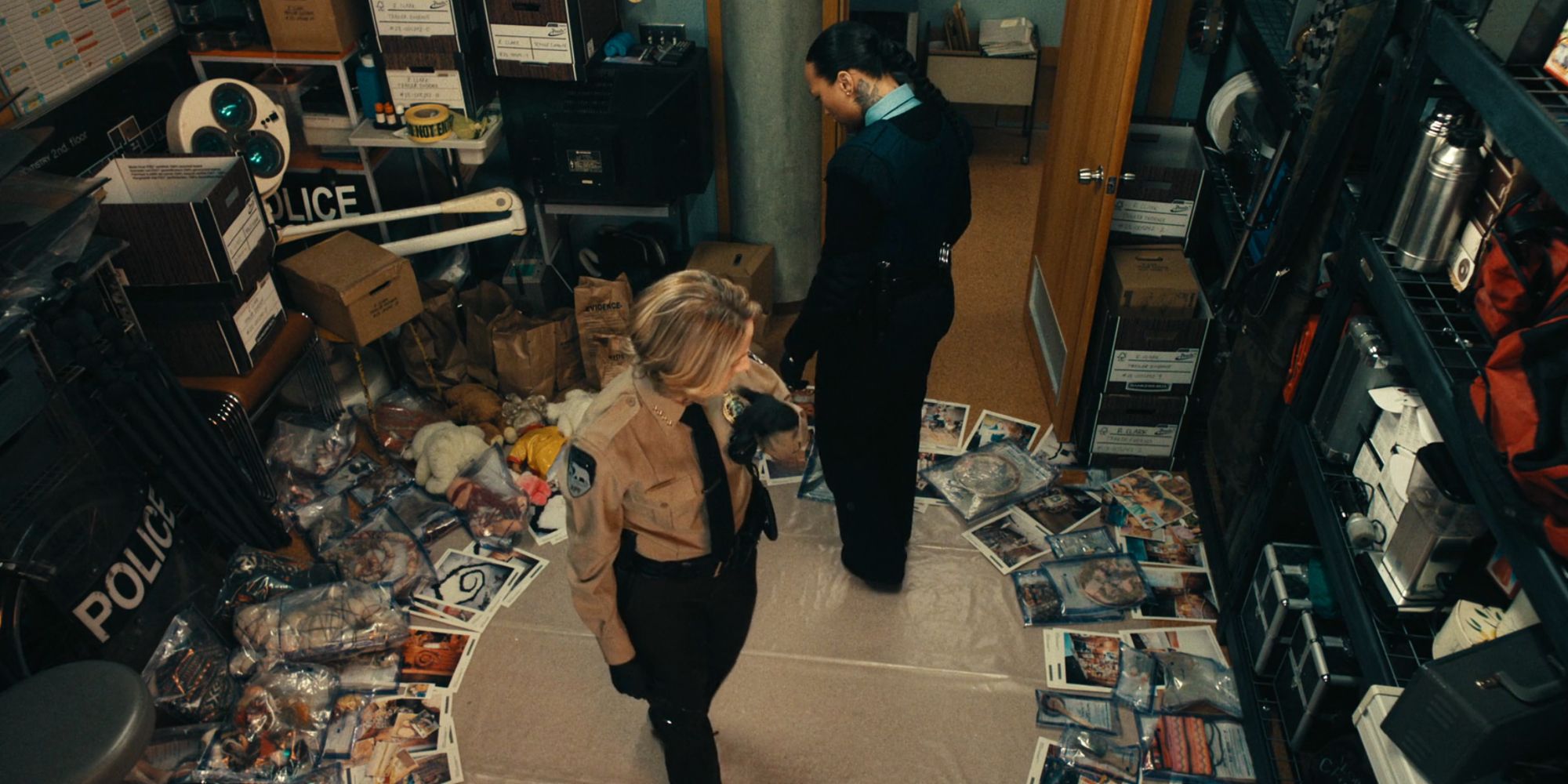 Jodie Foster as Liz Danvers and Kali Reis as Evangeline Navarro standing a circle of evidence in True Detective Night Country