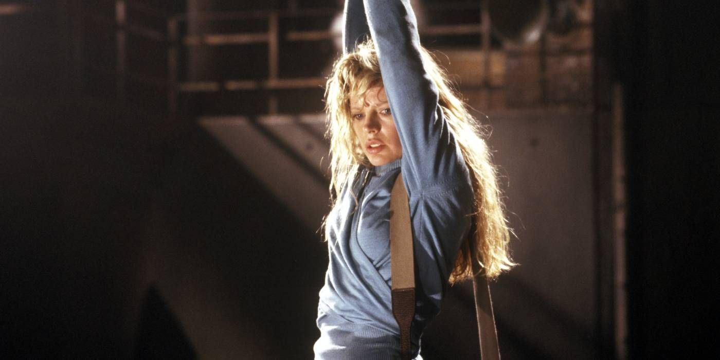 Kim Basinger as Vicky Vale in Batman 1989-1