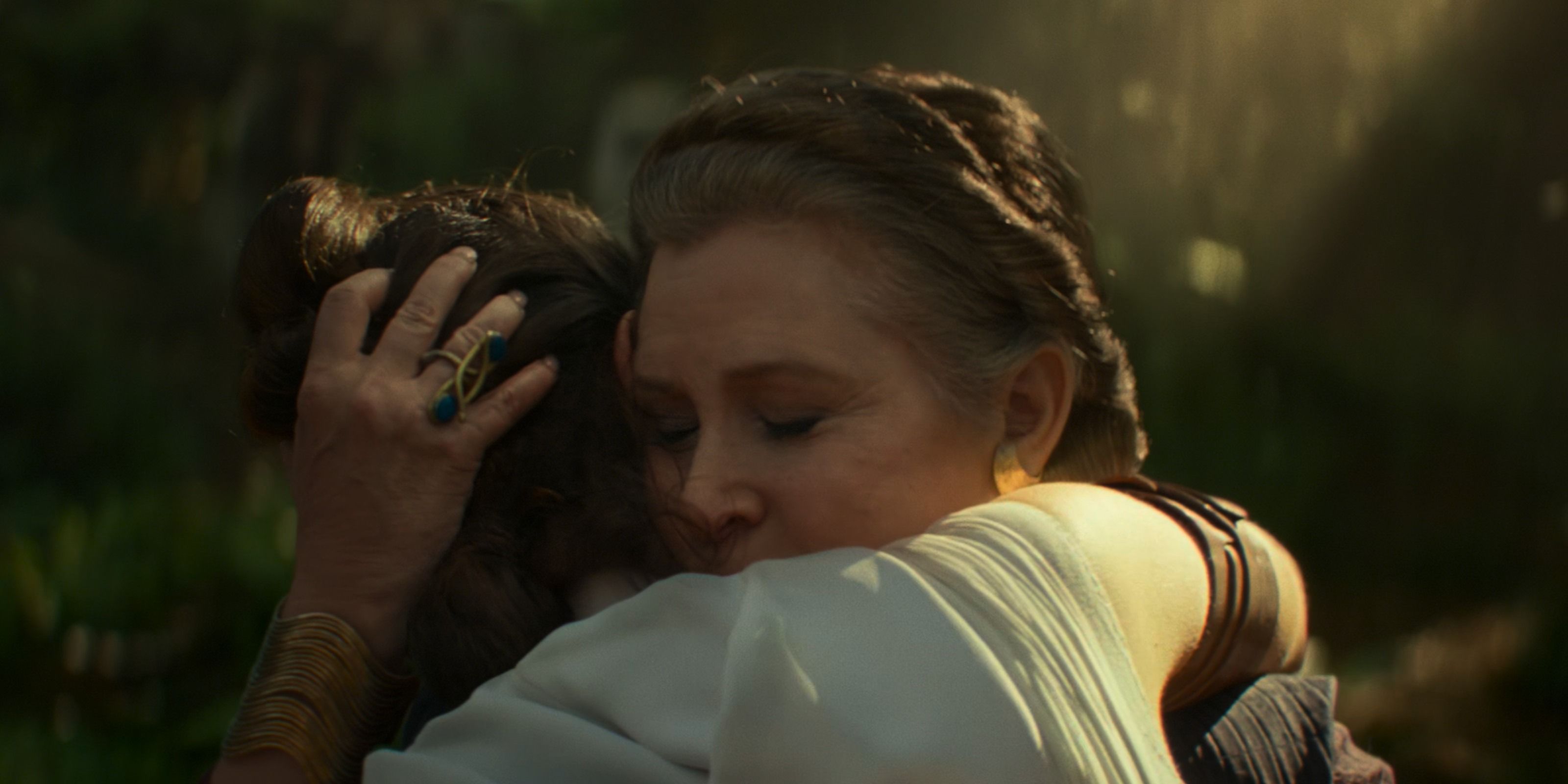 Leia Hugs Rey in The Rise of Skywalker