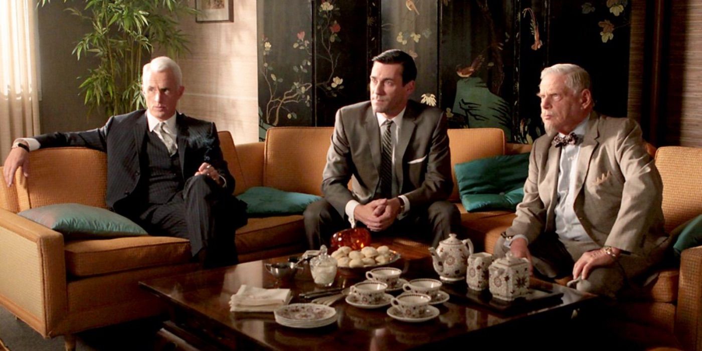 Roger, Don e Burt sentados no escritório de Burt em Mad Men