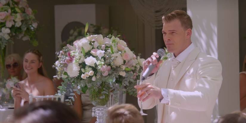 Alan Ritchson in Black Mirror "Nosedive"