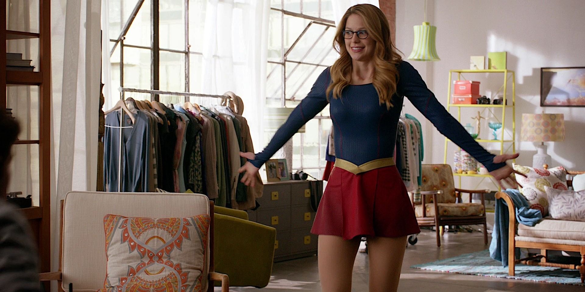 Supergirl de Melissa Benoist em seu segundo traje