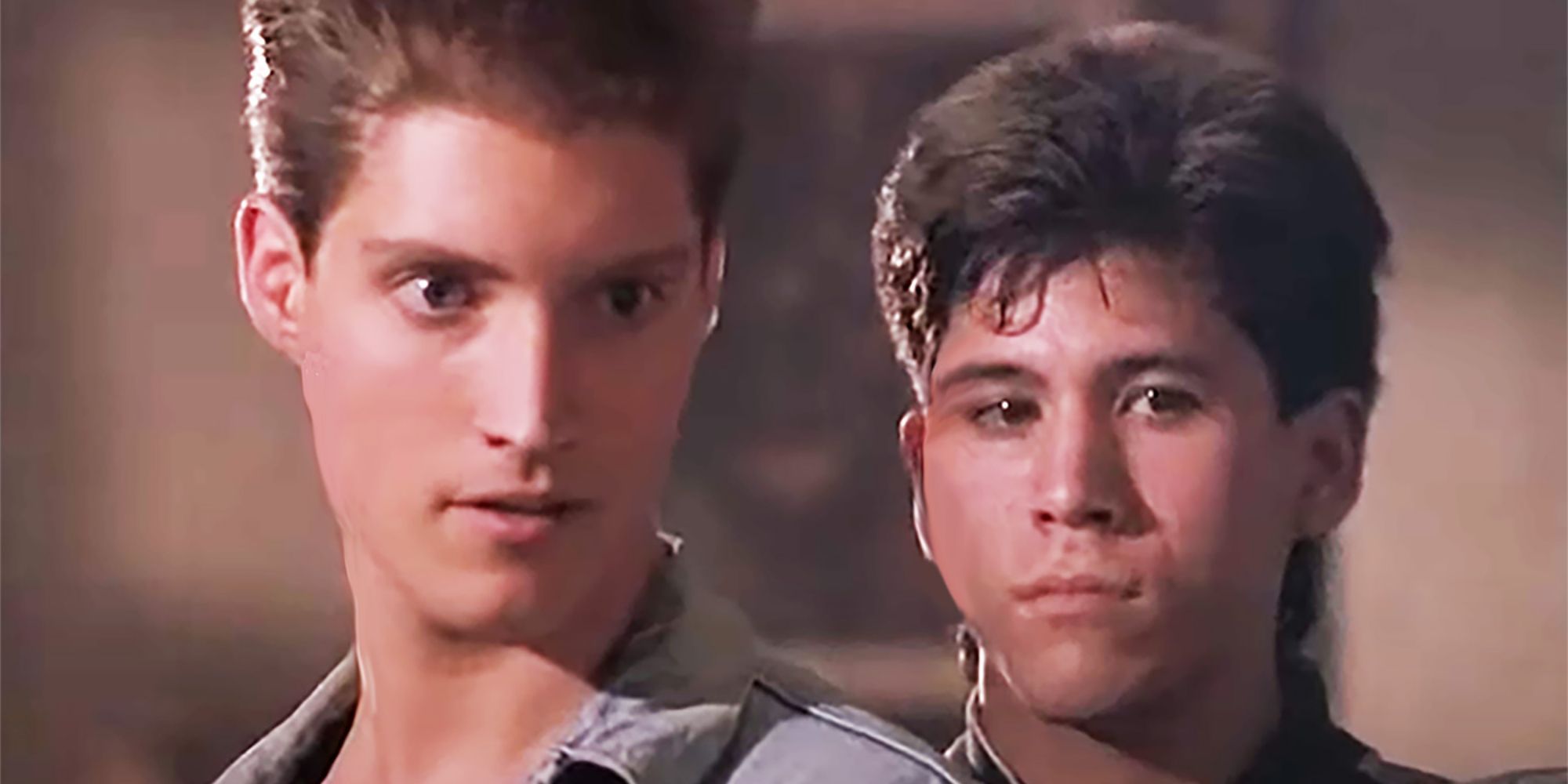 Mike Barnes e Dennis em The Karate Kid Parte 3