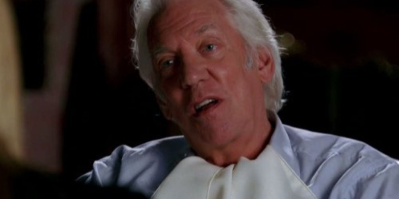 Donald Sutherland As Nathan Templeton having dinner in Commander in Chief