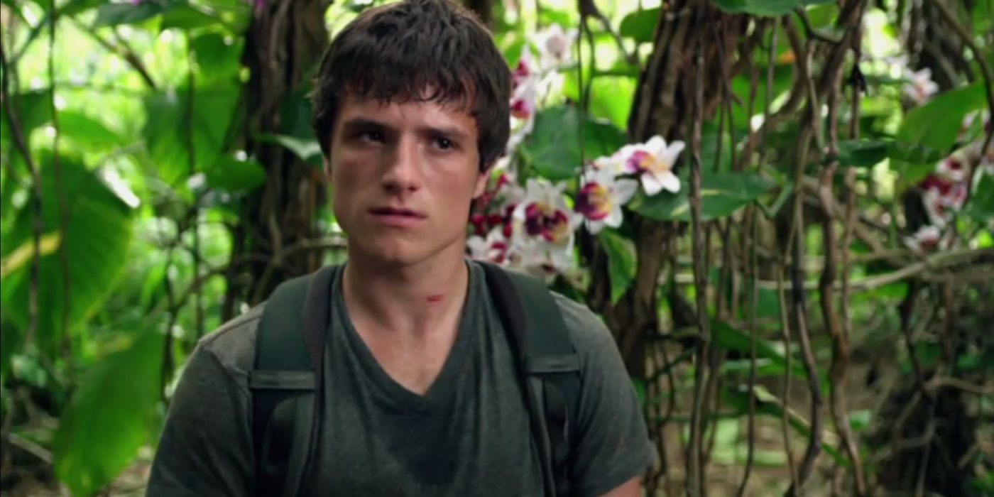 Sean Anderson (Josh Hutcherson) looking worried in Journey 2 The Mysterious Island