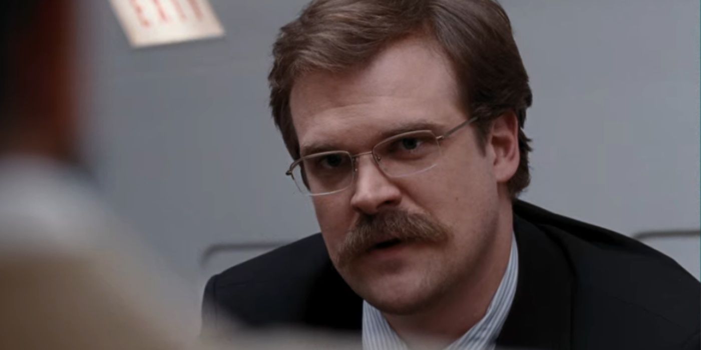 Gregg Beam (David Harbour) on an airplane in Quantum of Solace