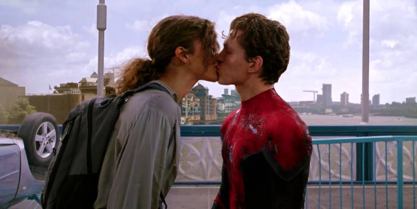 MJ (Zendaya) and Peter Parker (Tom Holland) kissing in Spider-Man Far From Home