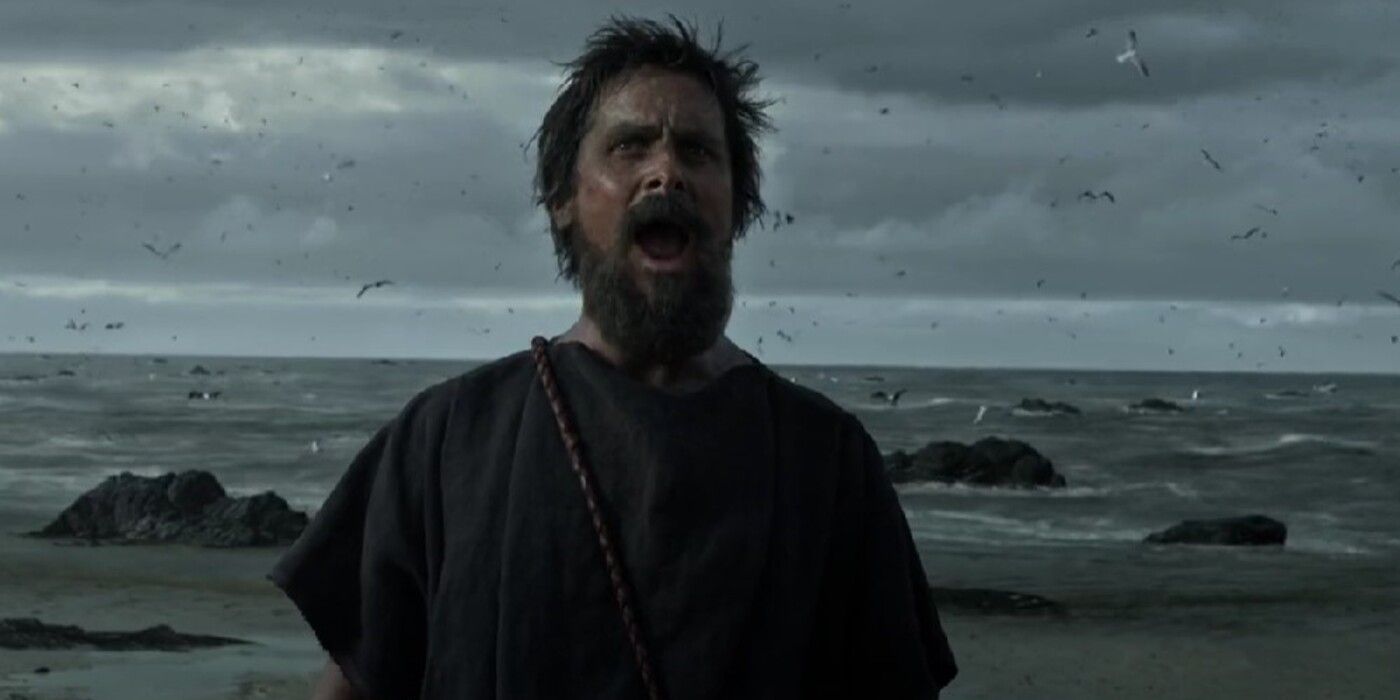 Christian Bale enquanto Moisés faz um discurso no Mar Vermelho em Êxodo Deuses e Reis