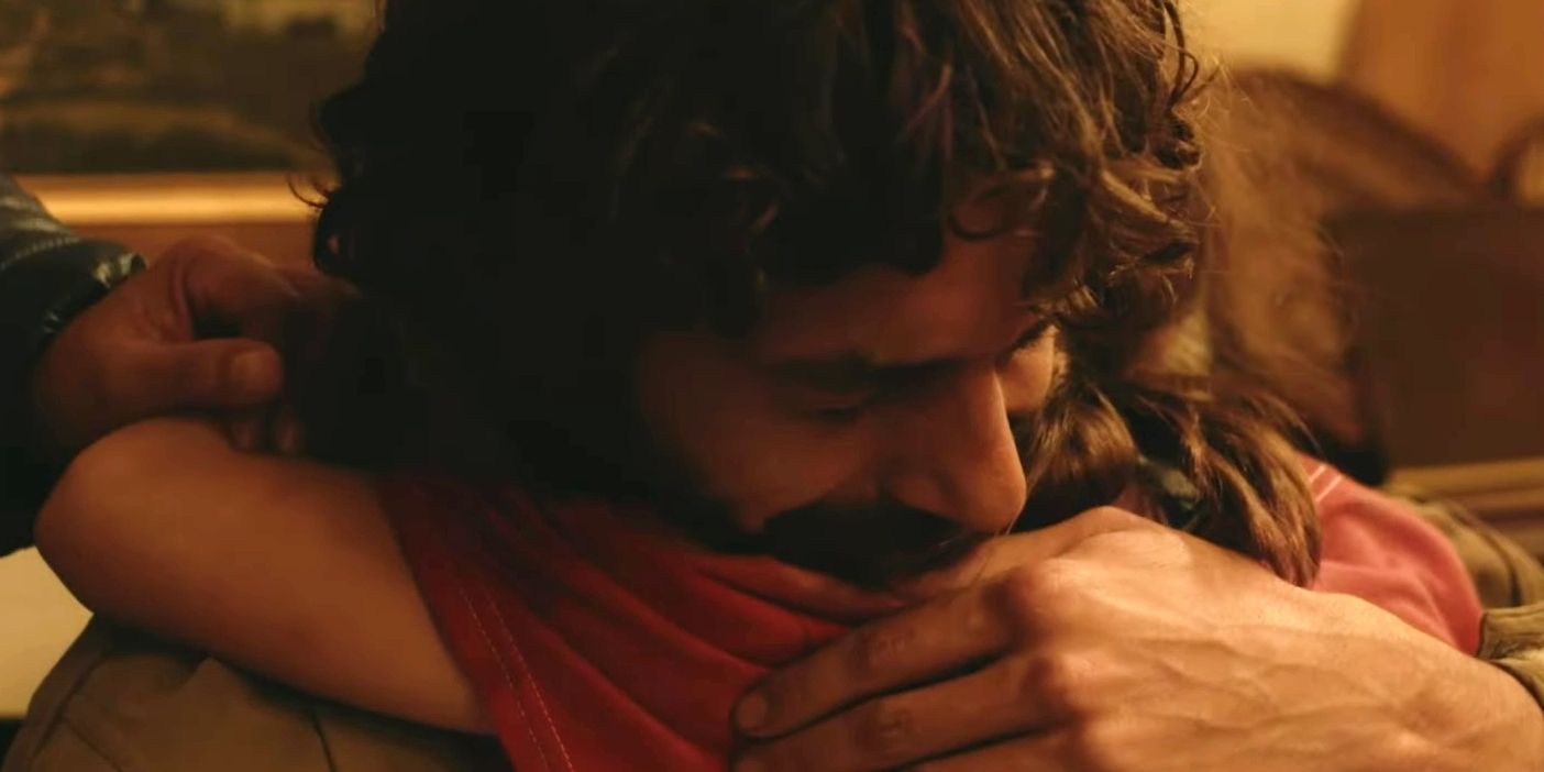 Sol hugging her father Tona in Tótem