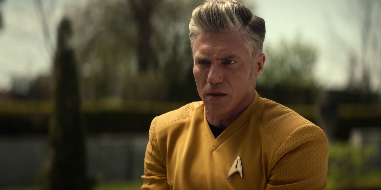 Captain Pike Wanted To Quit Star Treks Enterprise Twice