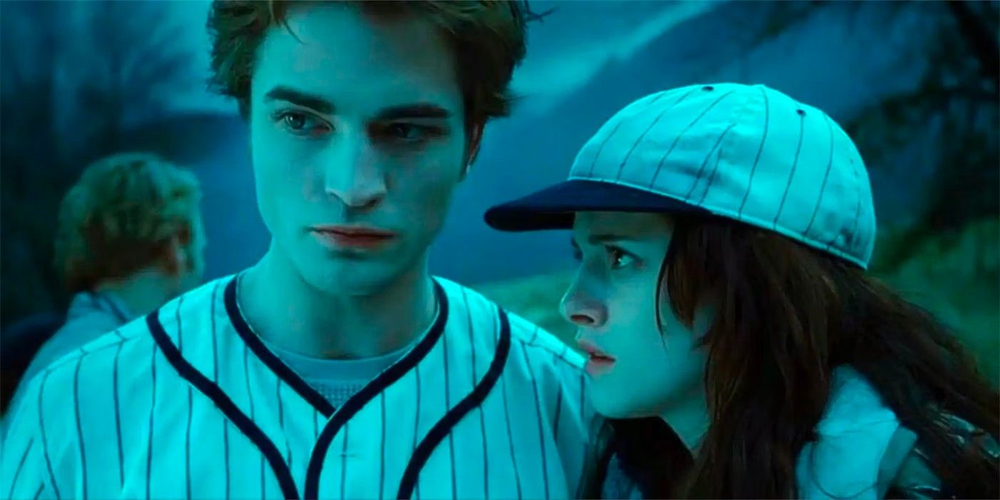 Robert Pattinson and Kristen Stewart as Edward Cullen and Bella Swan wearing baseball uniforms in Twilight