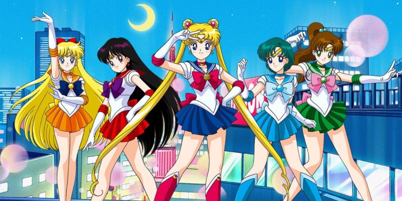 Sailor Moon elenco completo contra o horizonte de Tóquio.