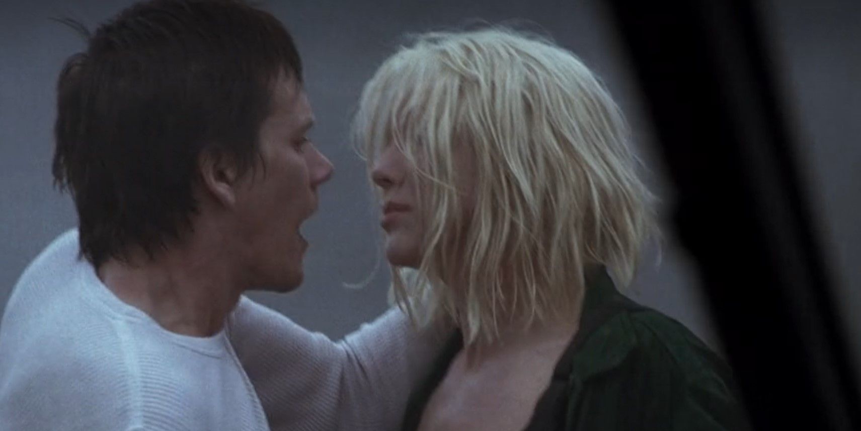 Joe (Kevin Bacon) and Cheryl (Courtney Love) in 