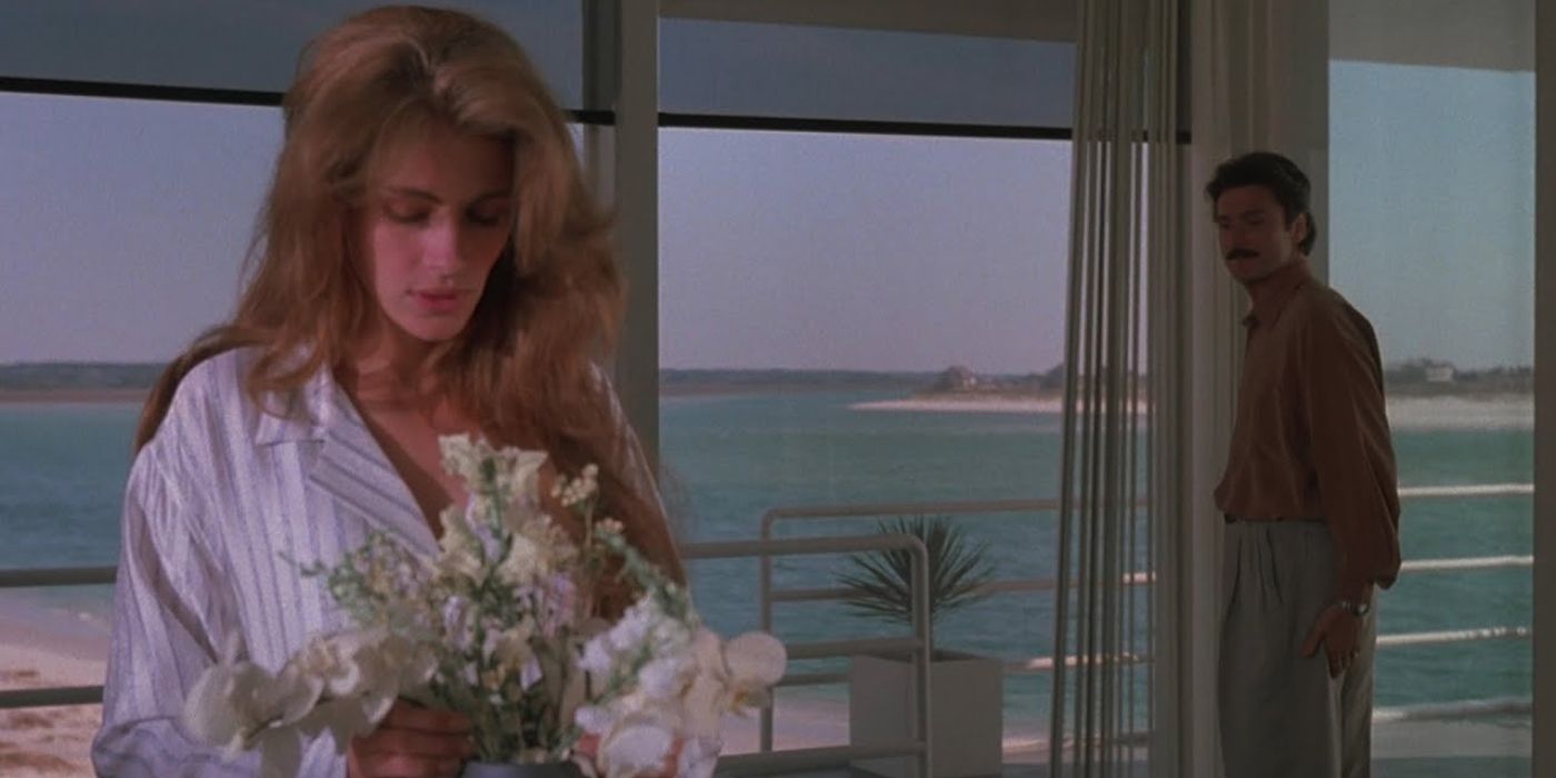 Julia Roberts as Laura in Sleeping with the Enemy 