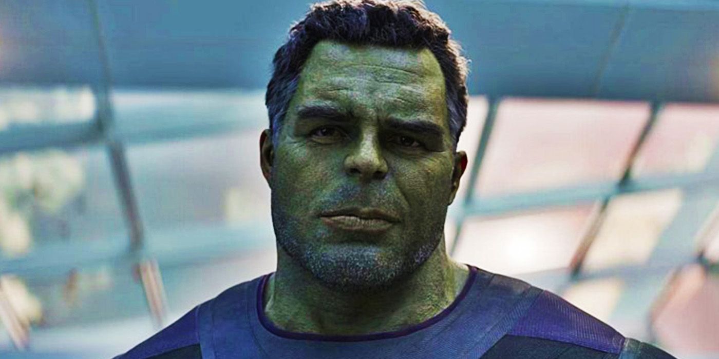 Smart Hulk prestes a empunhar a Manopla do Infinito em Vingadores Ultimato