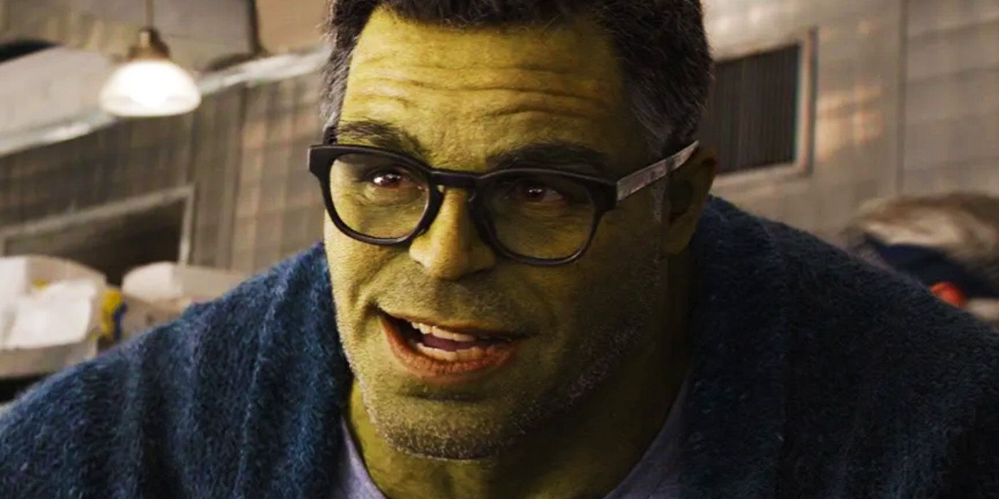 Smart Hulk em um café em Avengers Endgame