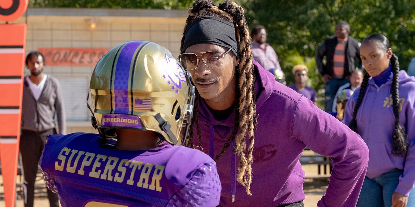 Snoop Dogg as Two Js coaching Superstar in The Underdoggs