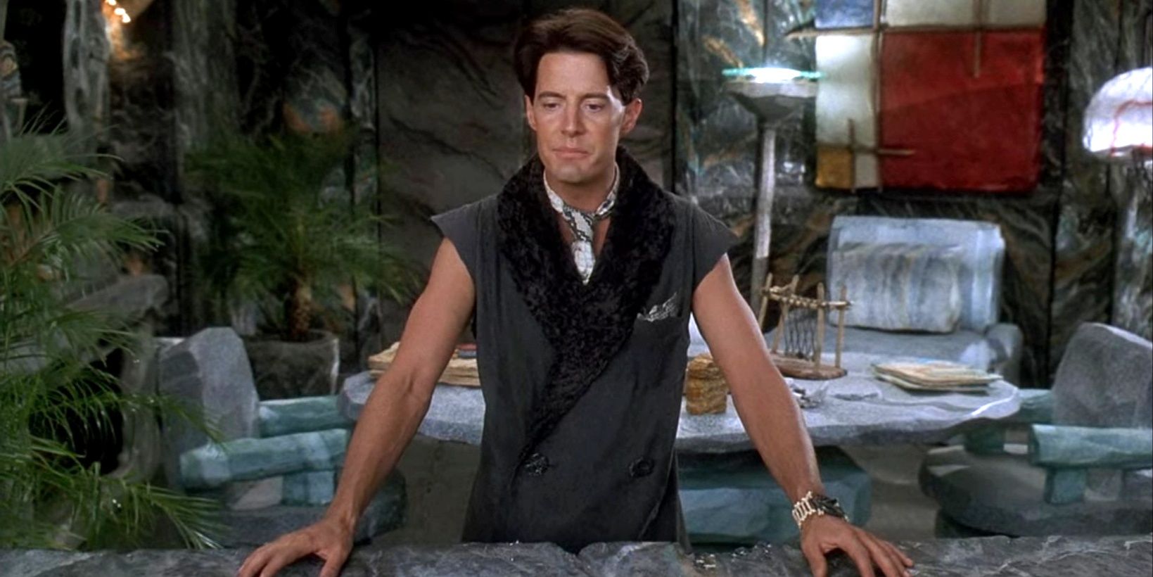 Kyle MacLachlan as Cliff Vandercave in The Flintstones.