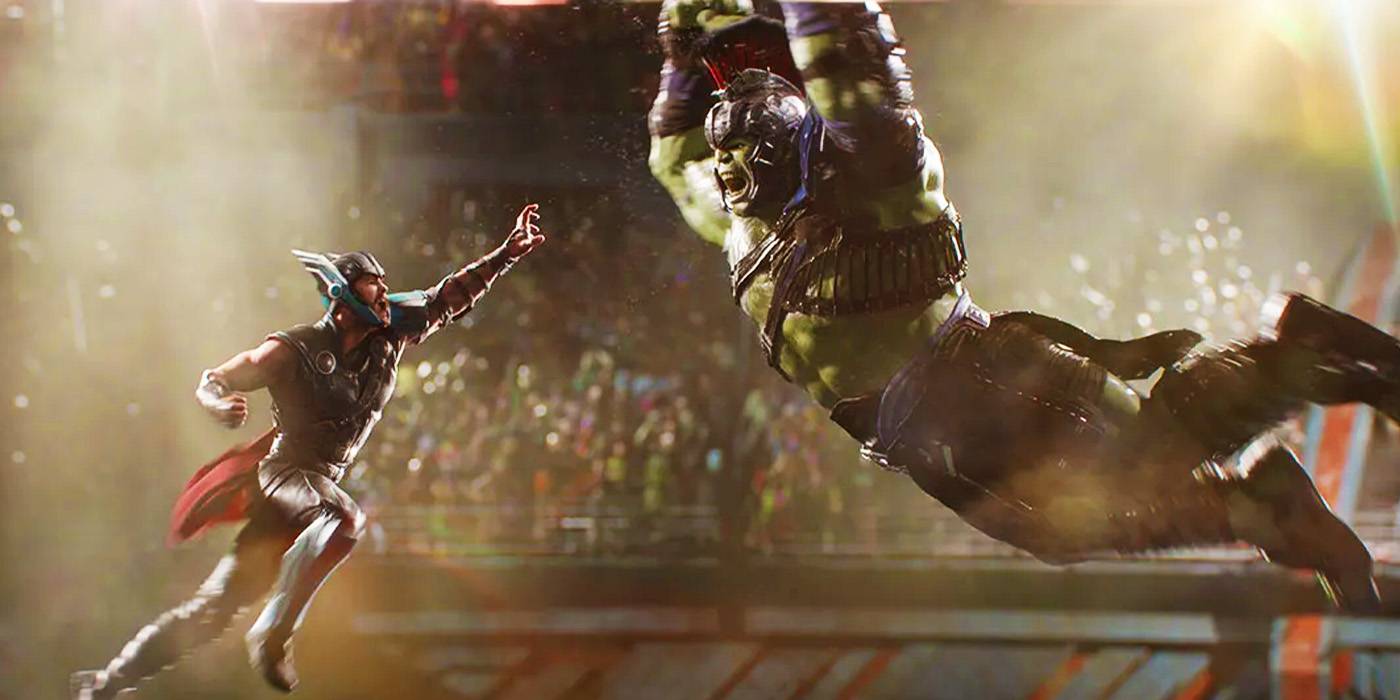 O Homem-Aranha ainda não conheceu dois Vingadores originais 1 Thor e Hulk em cena de Thor: Ragnarok (Reprodução / Marvel)