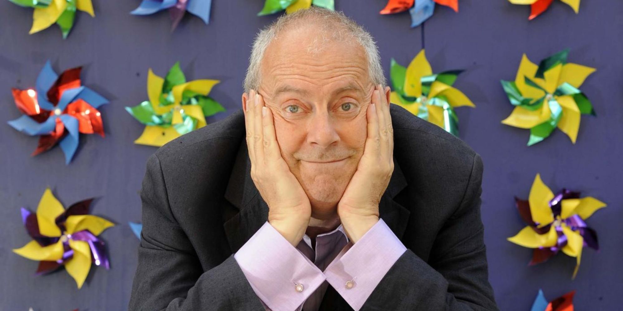 rumores de irmão mais velho de celebridade elenco Gyles Brandreth