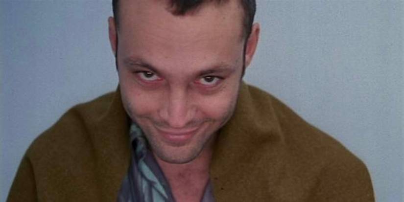 Vince Vaughn smirking at camera in Psycho