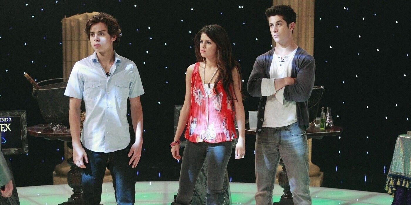 Alex, Max, and Justin Looking Upset in Wizards of Waverly Place