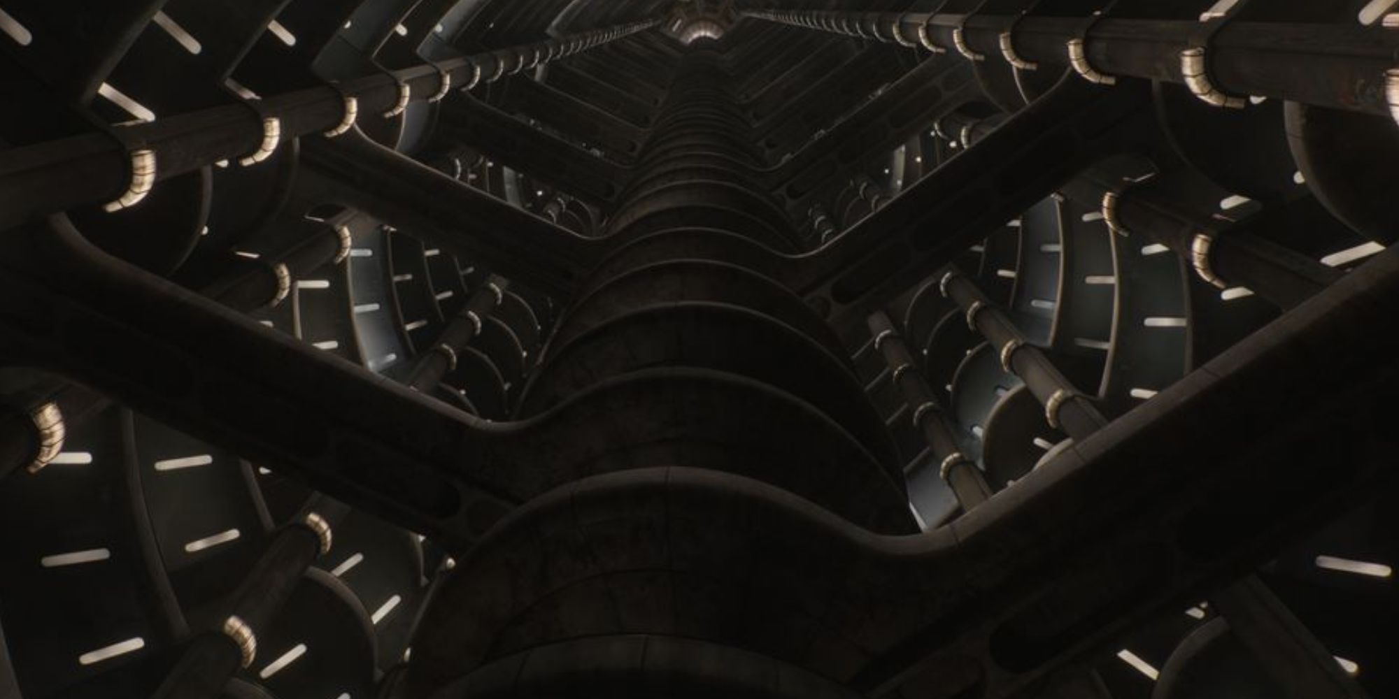 Uma foto ascendente da enorme escadaria de Silo