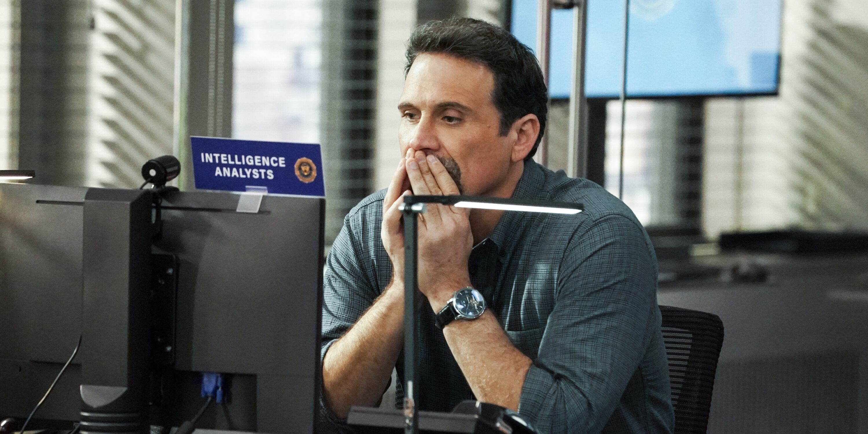 Jubal staring at his computer in FBI season 6, episode 2.