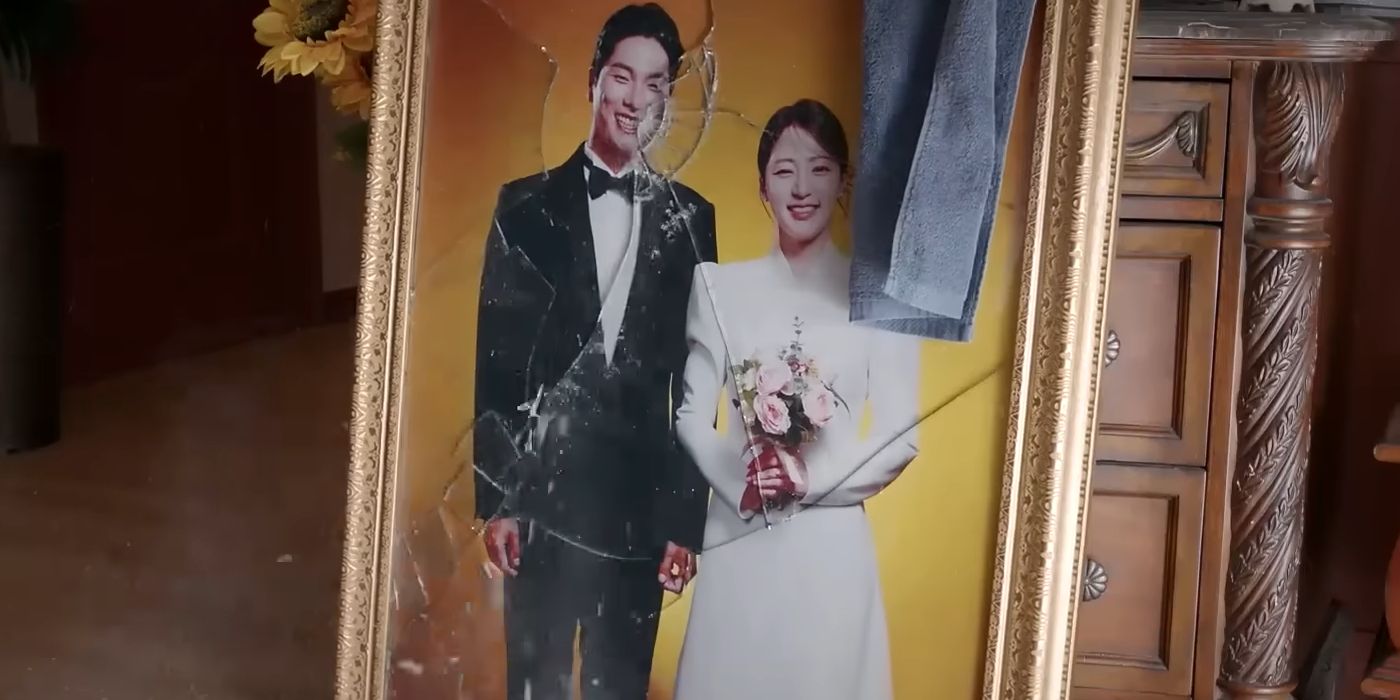 Um retrato de Min-hwan e Su-min se casando em Marry My Husband