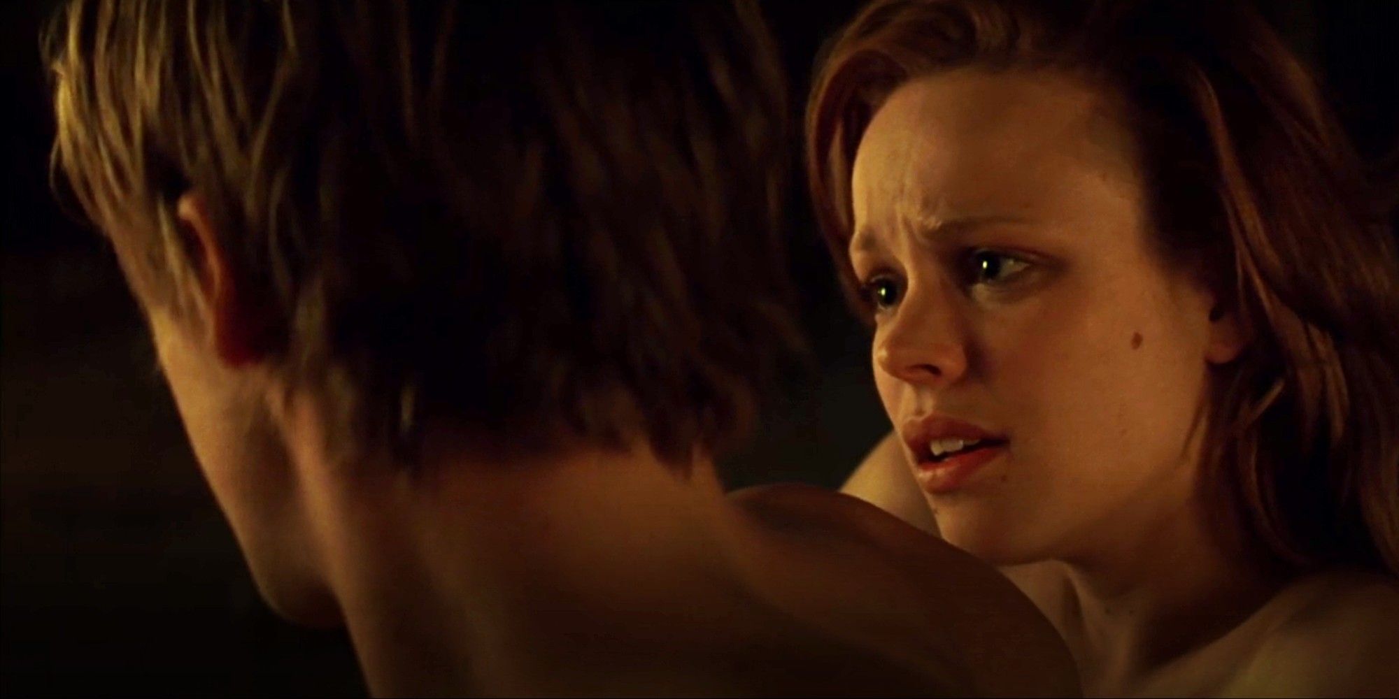 Rachel McAdams como Allie y Ryan Gosling como Noah en The Notebook