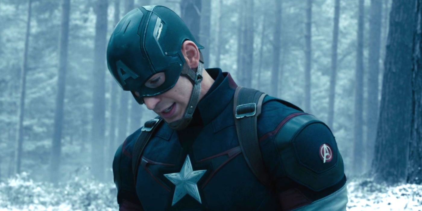 Chris Evans como Capitão América parece decepcionado em Vingadores: Era de Ultron