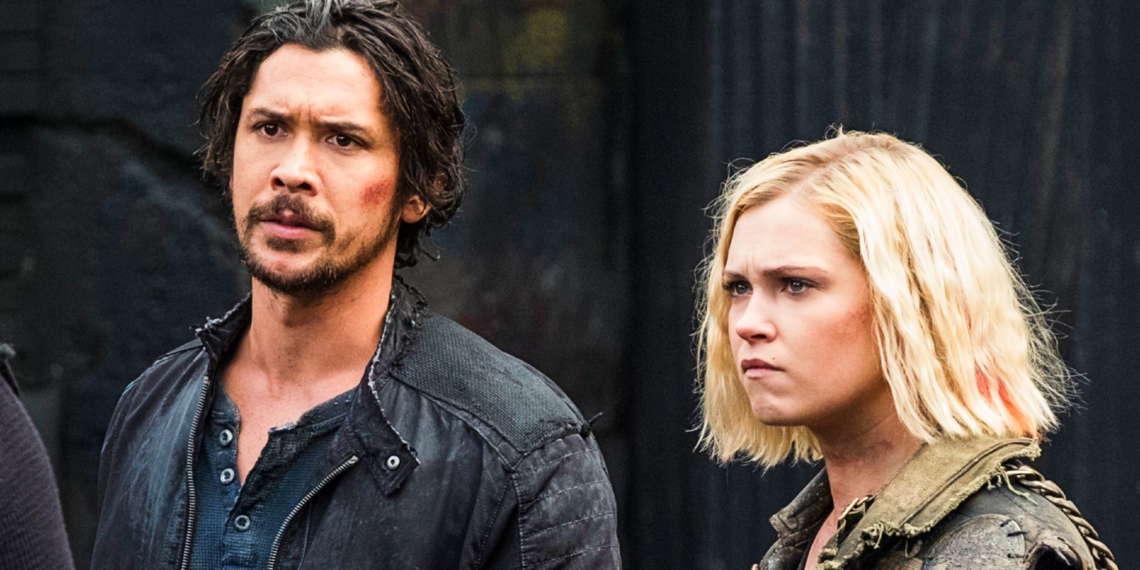 Clarke and Bellamy look upset and stressed in The 100 Season 5,