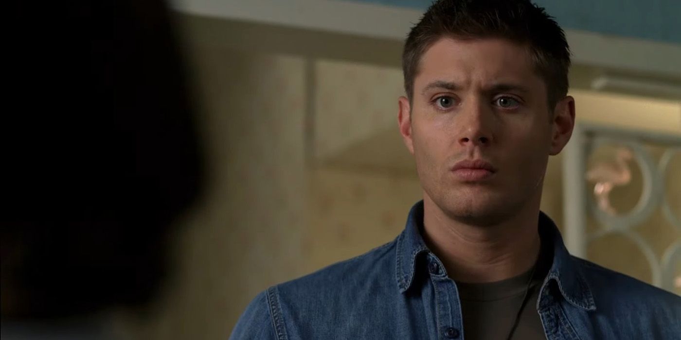 Dean Winchester olhando para Sam em Supernatural