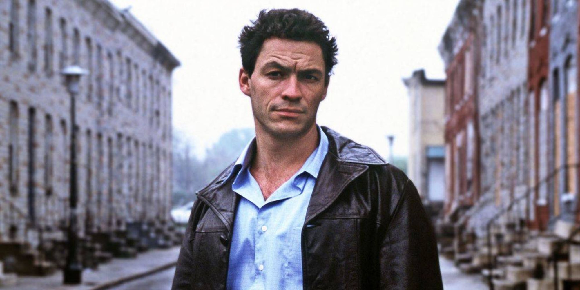 Dominic West as Jimmy McNulty in The Wire's first episode.